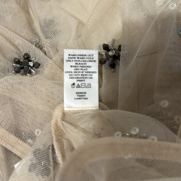 Ann Taylor Snowflake Top - Picture 8 of 10